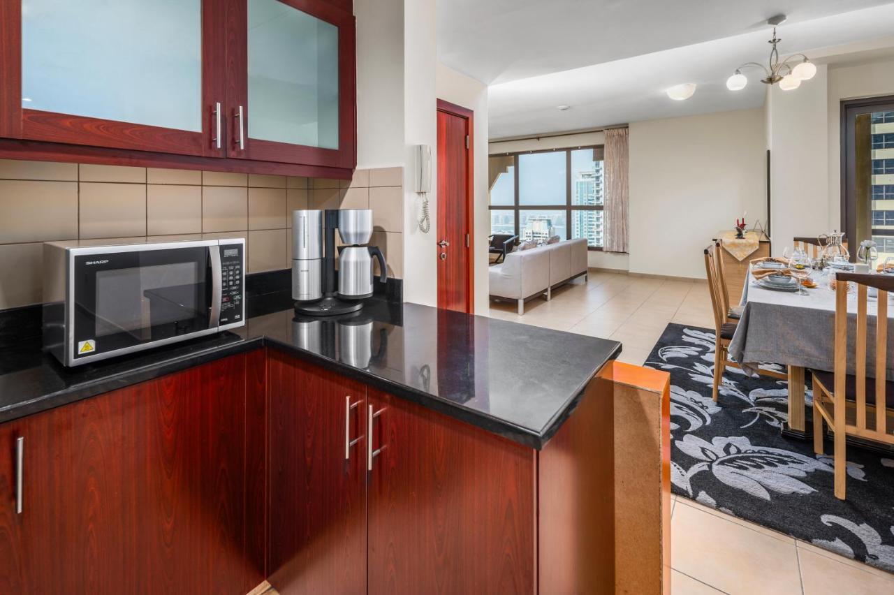 Lovely 2-Bed Condo In Jbr - 5 Mins From Beach - Palm View! Dubai Bagian luar foto