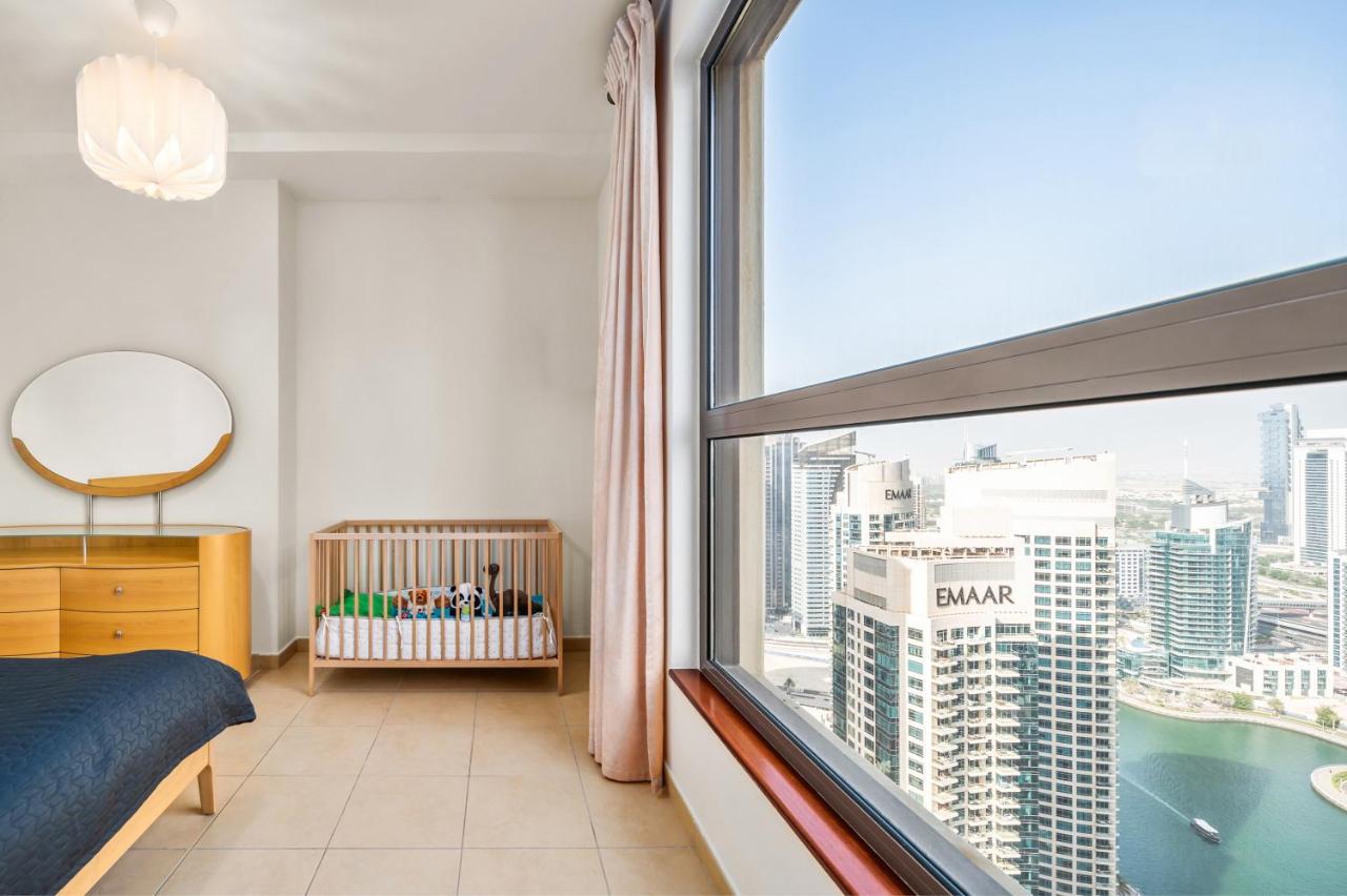 Lovely 2-Bed Condo In Jbr - 5 Mins From Beach - Palm View! Dubai Bagian luar foto