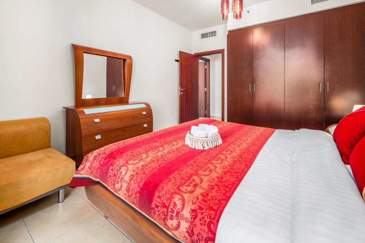 Lovely 2-Bed Condo In Jbr - 5 Mins From Beach - Palm View! Dubai Bagian luar foto